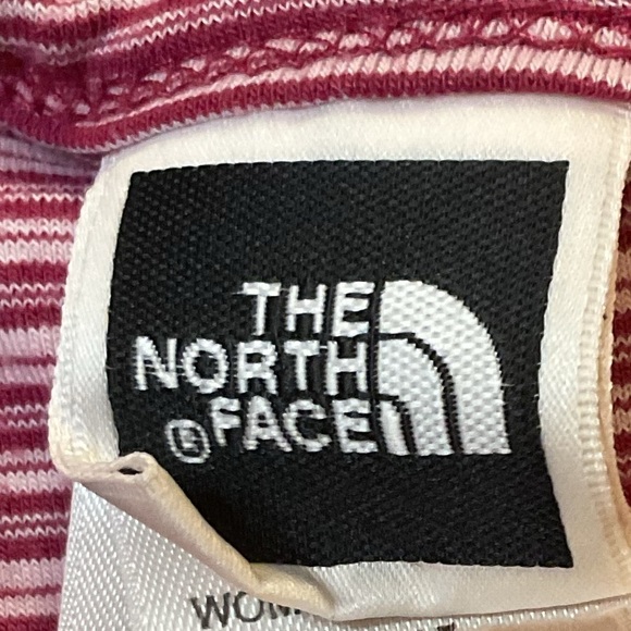 The North Face Striped Purple T-shirt pink short sleeve - Picture 4 of 5